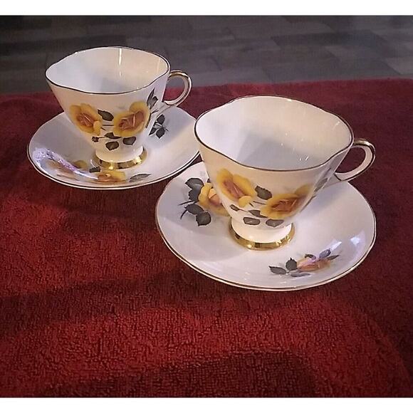 2 Royal Windsor Vintage Tea Cups And Saucers Yellow Rose - Picture 2 of 5